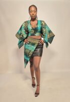 Ensemble femme en Wax vert et similicuir noir – Top kimono + jupe asymétrique | S.Keïdgi