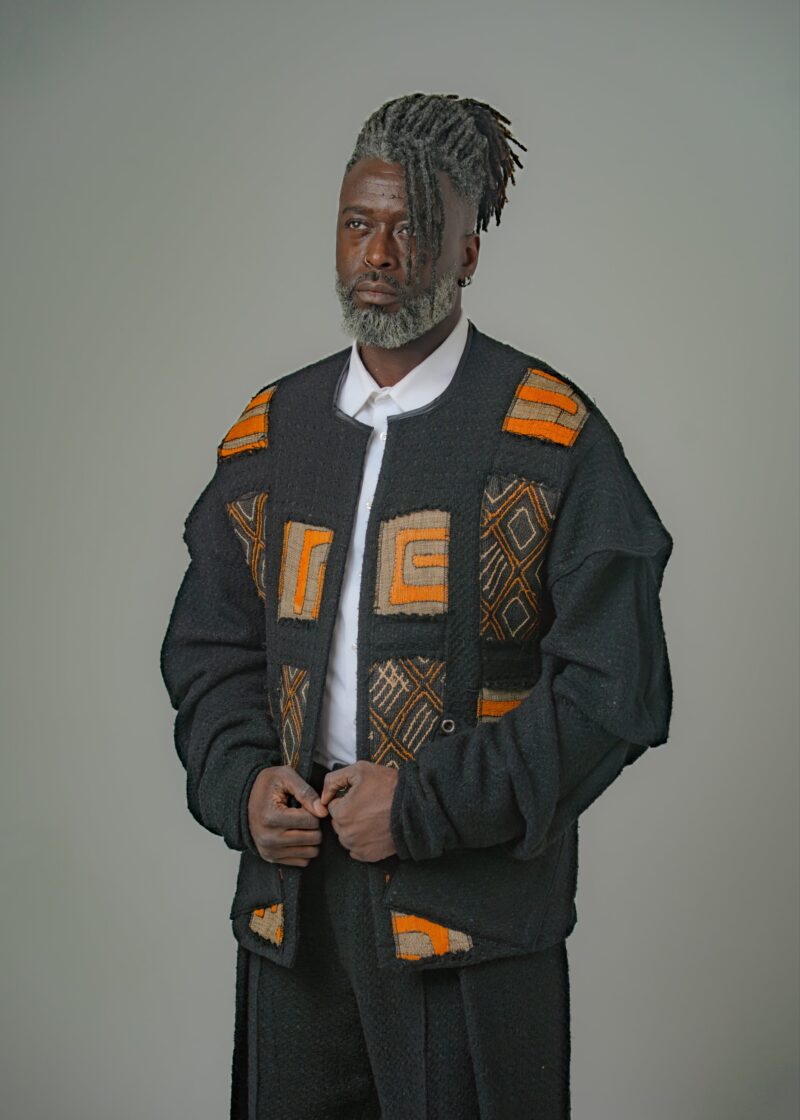 Bomber Oversize Mixte — Pièce Unique
BOMBA
« La force tranquille »