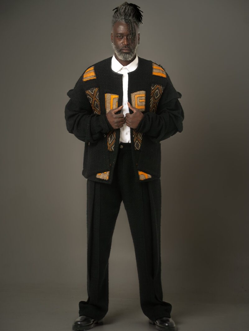 Bomber Oversize Mixte — Pièce Unique
BOMBA
« La force tranquille »