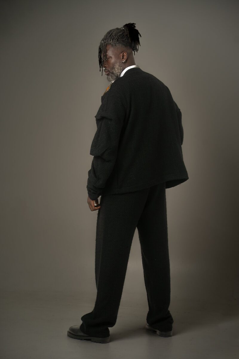 Bomber Oversize Mixte — Pièce Unique
BOMBA
« La force tranquille »