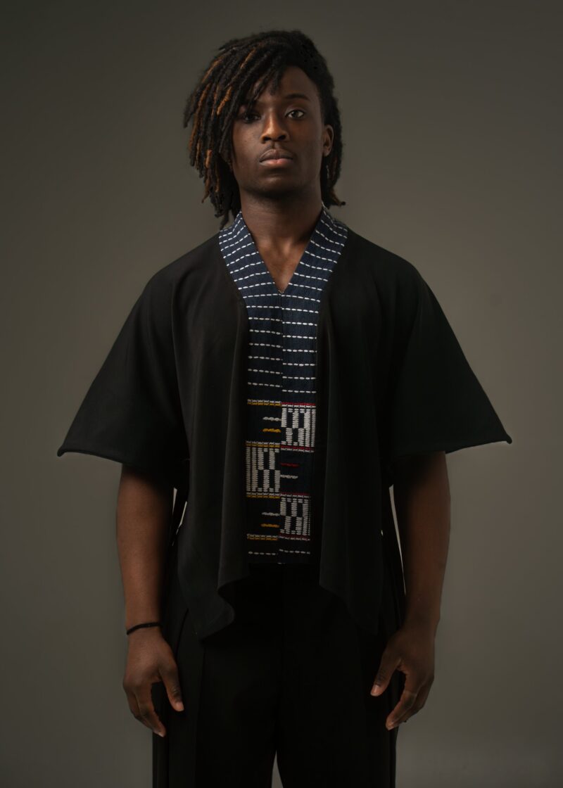 Chemise Kouamé — Tissu Baoulé & Crêpe Noir