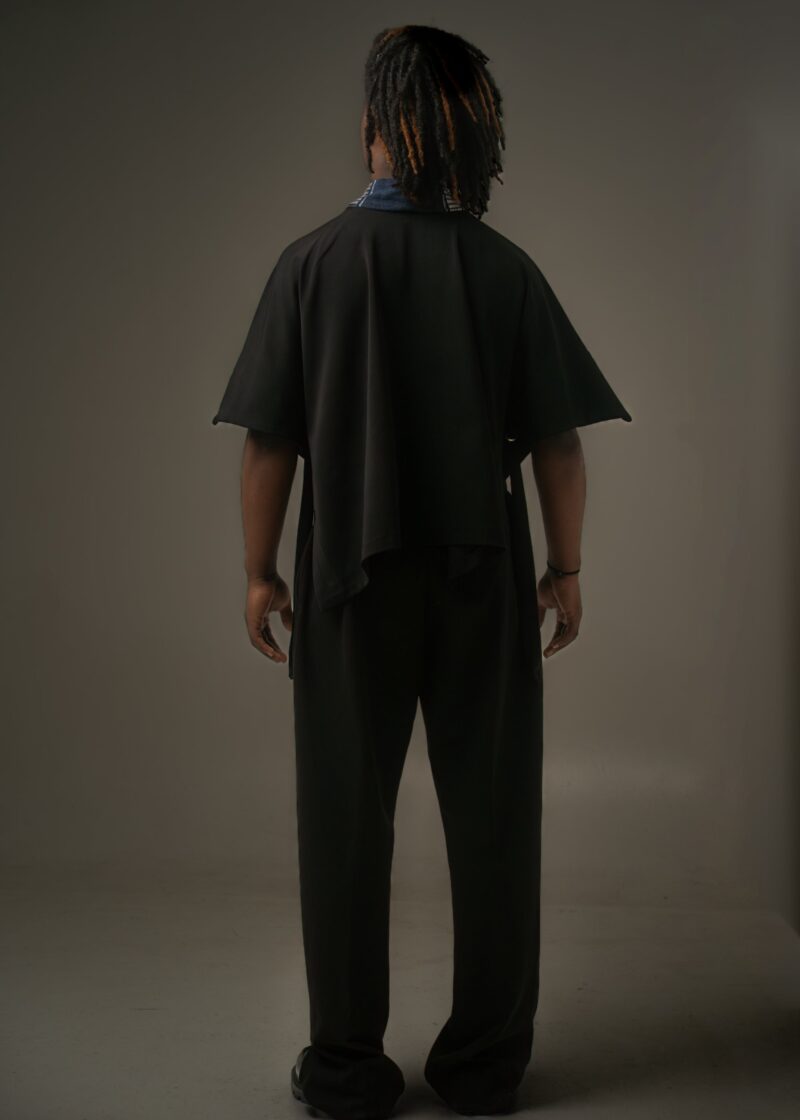 Chemise Kouamé — Tissu Baoulé & Crêpe Noir