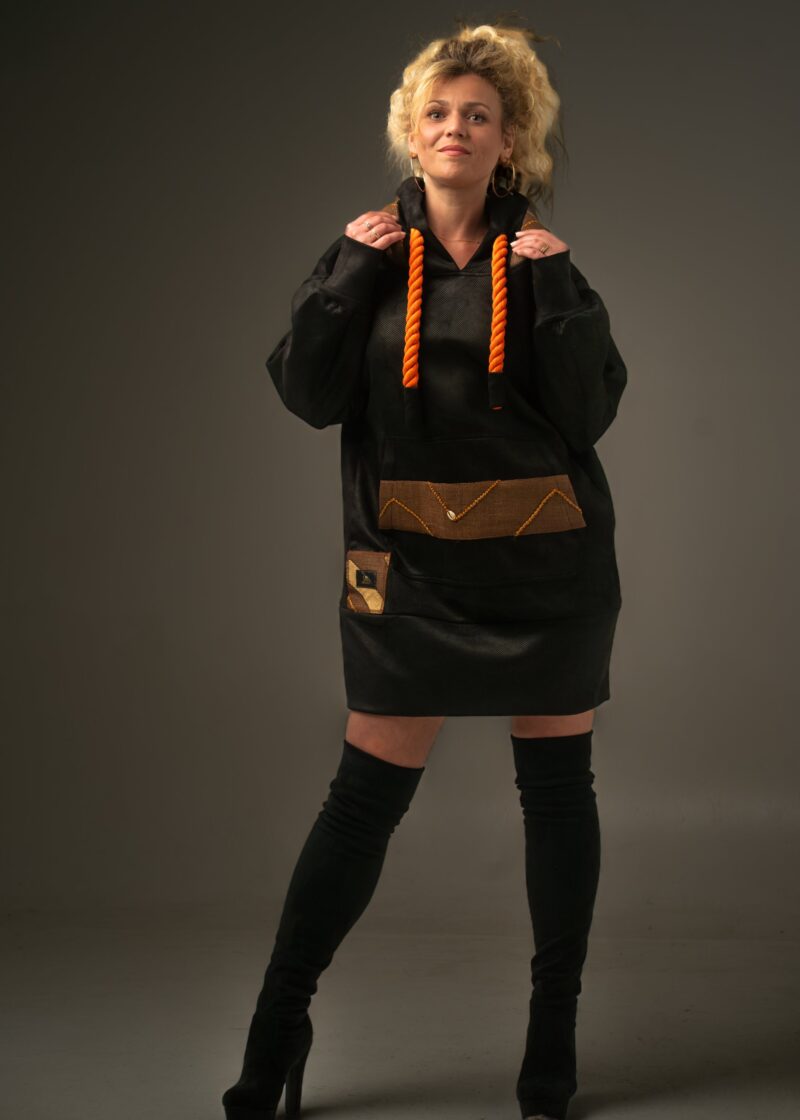 HOODIE OVERSIZE – RAW STATEMENT