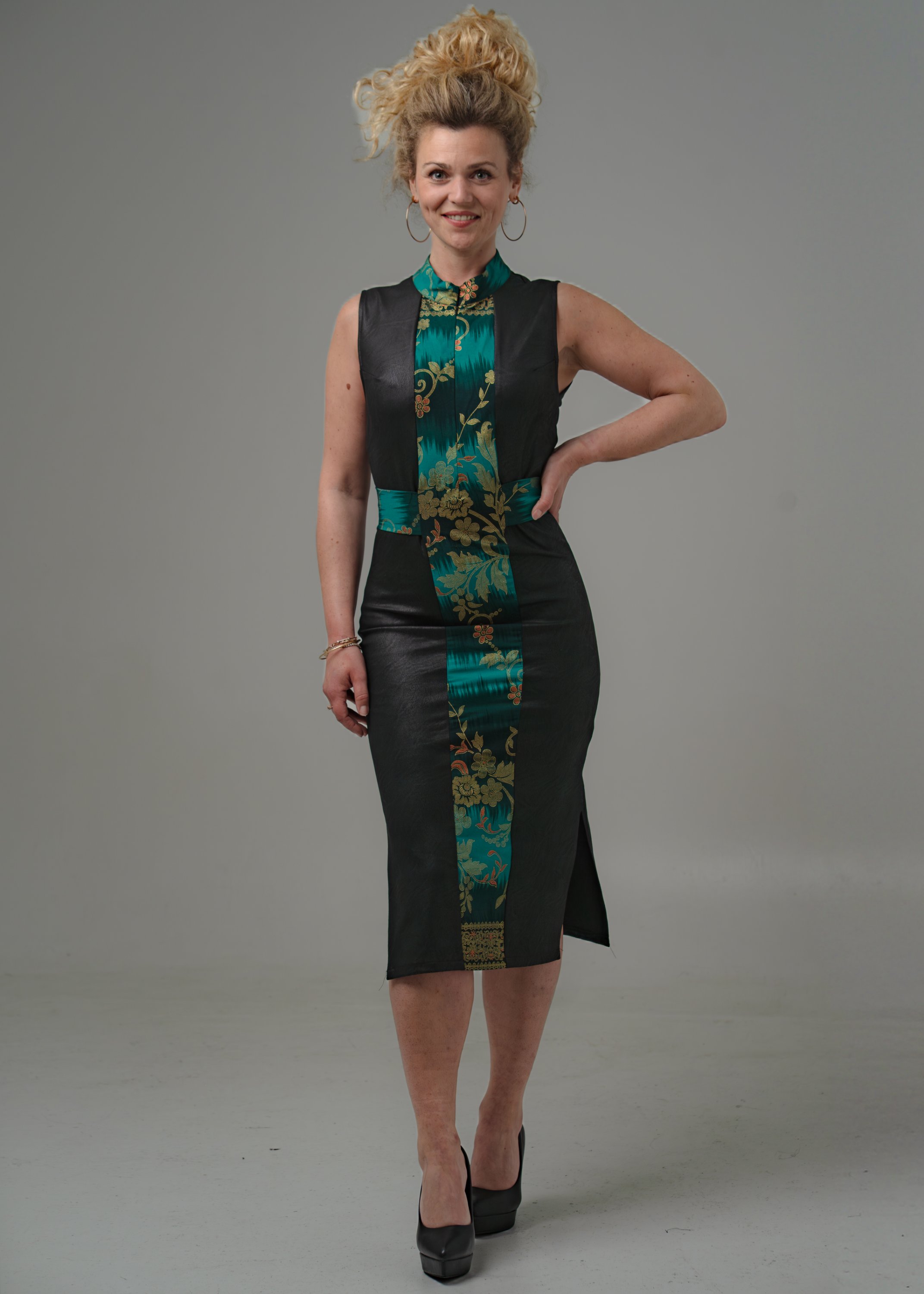 Robe Zuri — Simili-cuir & Wax Émeraude