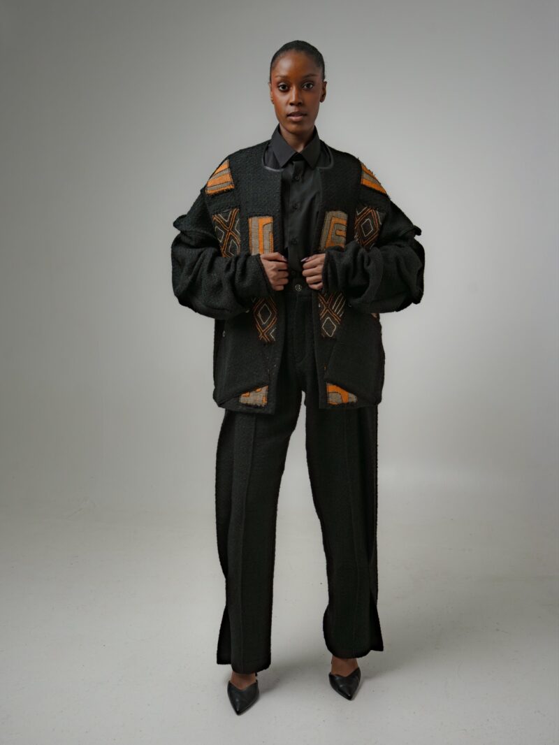 Bomber Oversize Mixte — Pièce Unique
BOMBA
« La force tranquille »