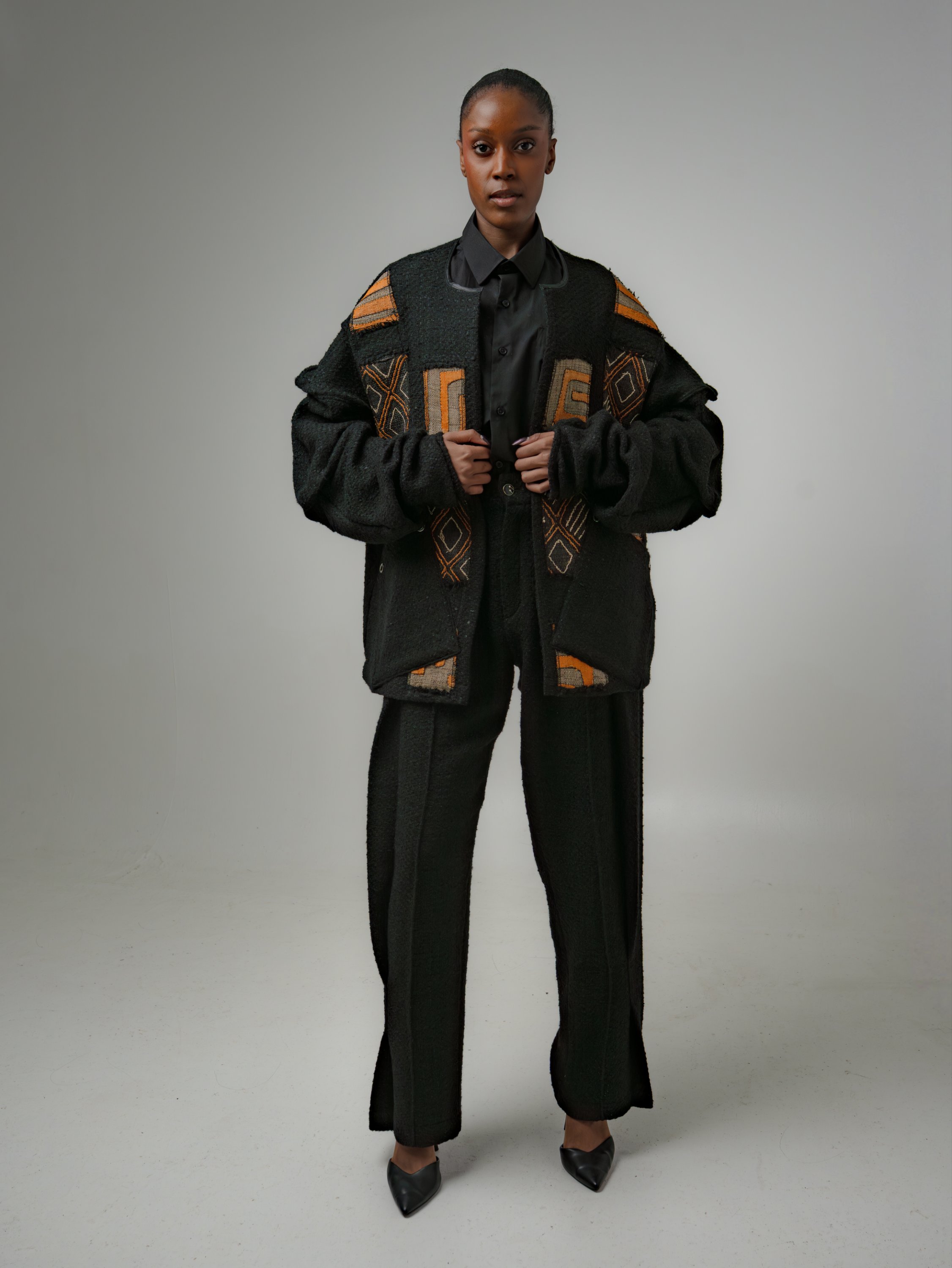 Bomber Oversize Mixte — Pièce Unique
BOMBA
« La force tranquille »