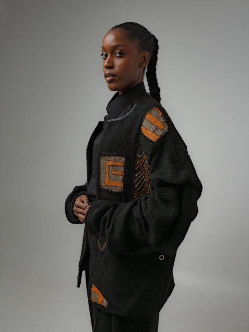 Bomber Oversize Mixte — Pièce Unique
BOMBA
« La force tranquille »