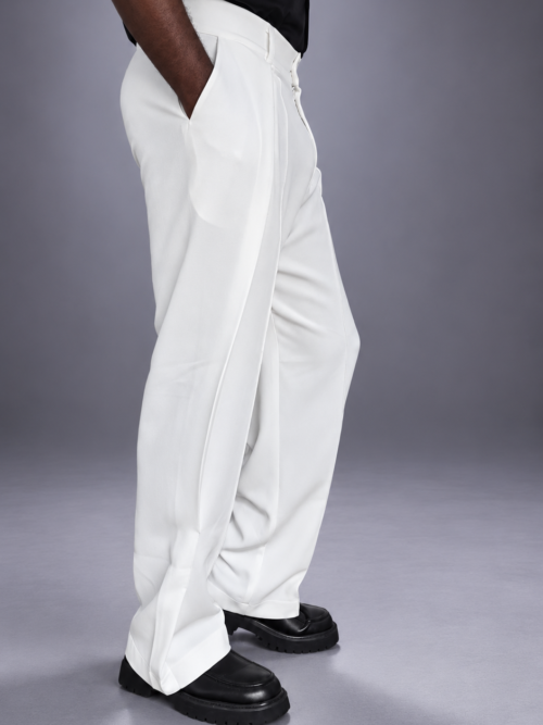 Pantalon pince plissée PEMBE – Crêpe Fluide Blanc Cassé Oversize Plissé