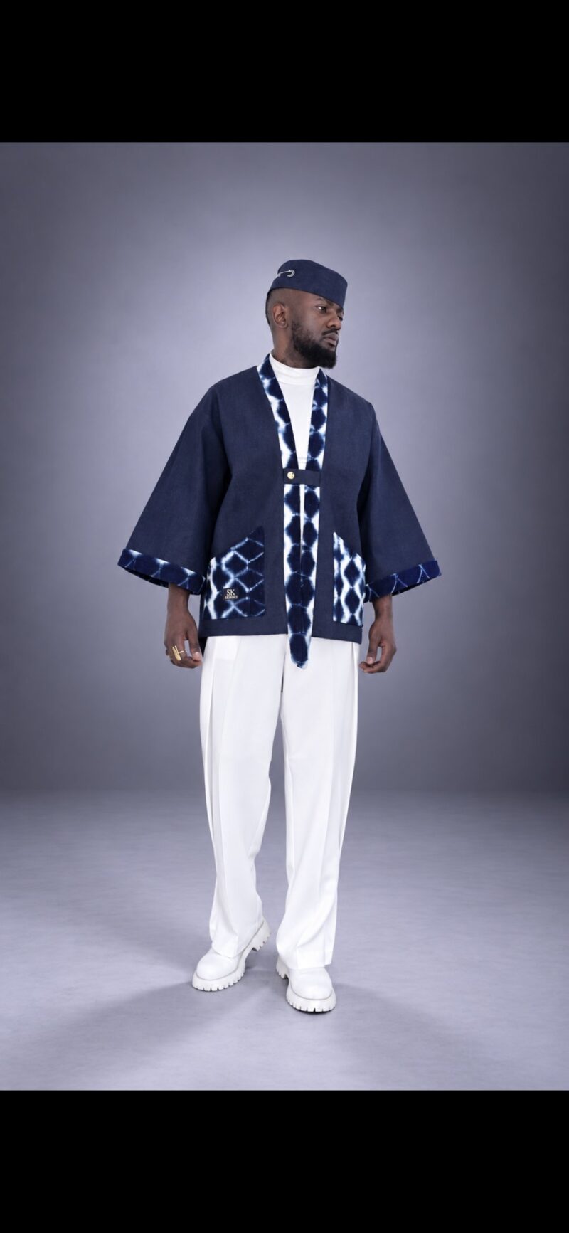 Kimono BULU – Veste Oversize Jean Brut & Bogolan Indigo Mali
Modèle unique